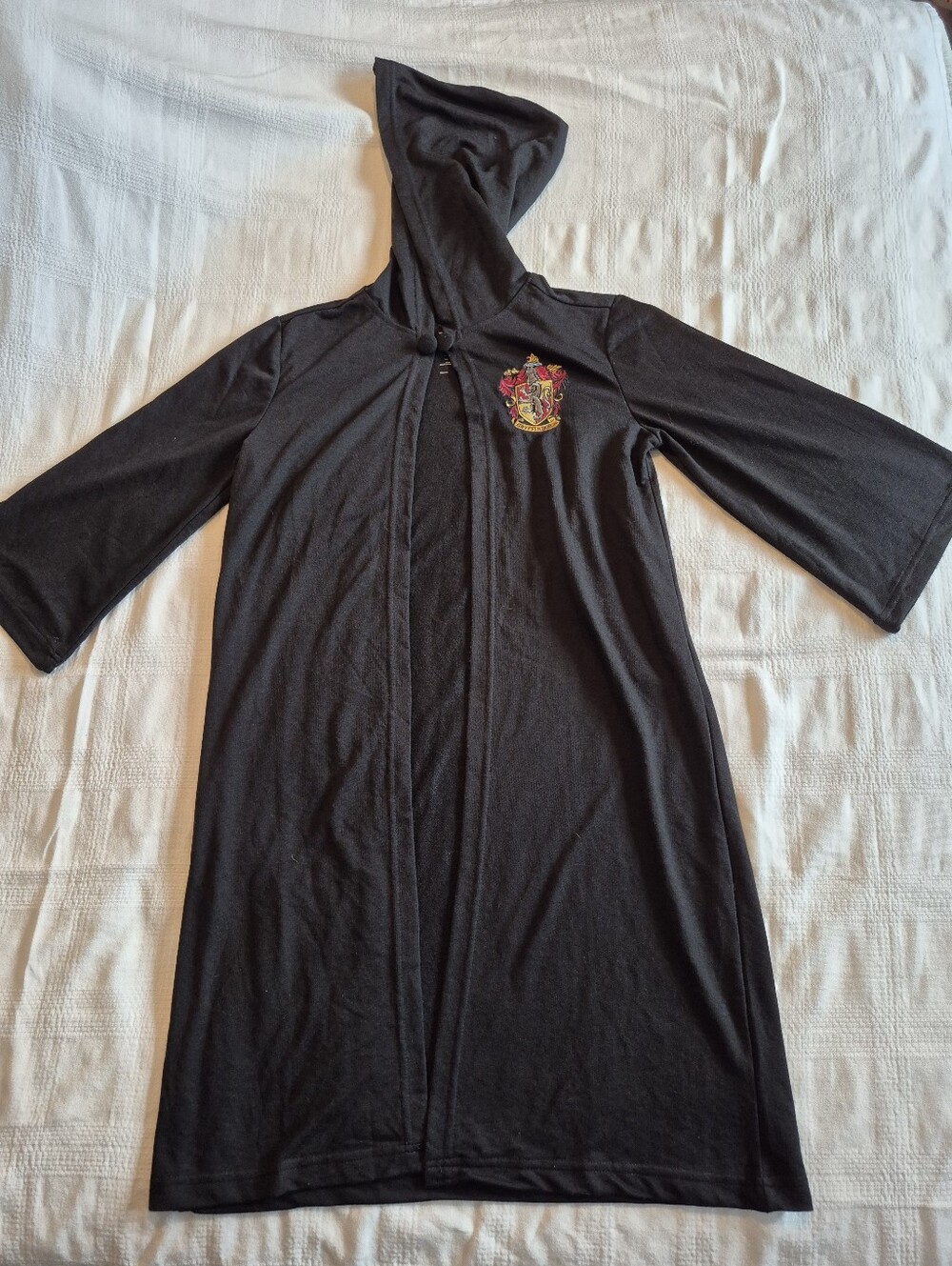Harry Potter black boys or girls Gryffindor Medium hooded Cloak VGUC